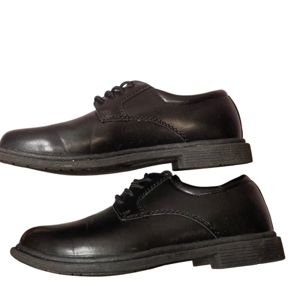 Stacy Adams lace up